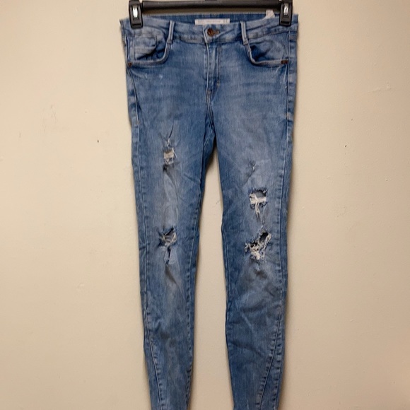 Zara Trafaluc denim wear size 4/6 distressed jeans